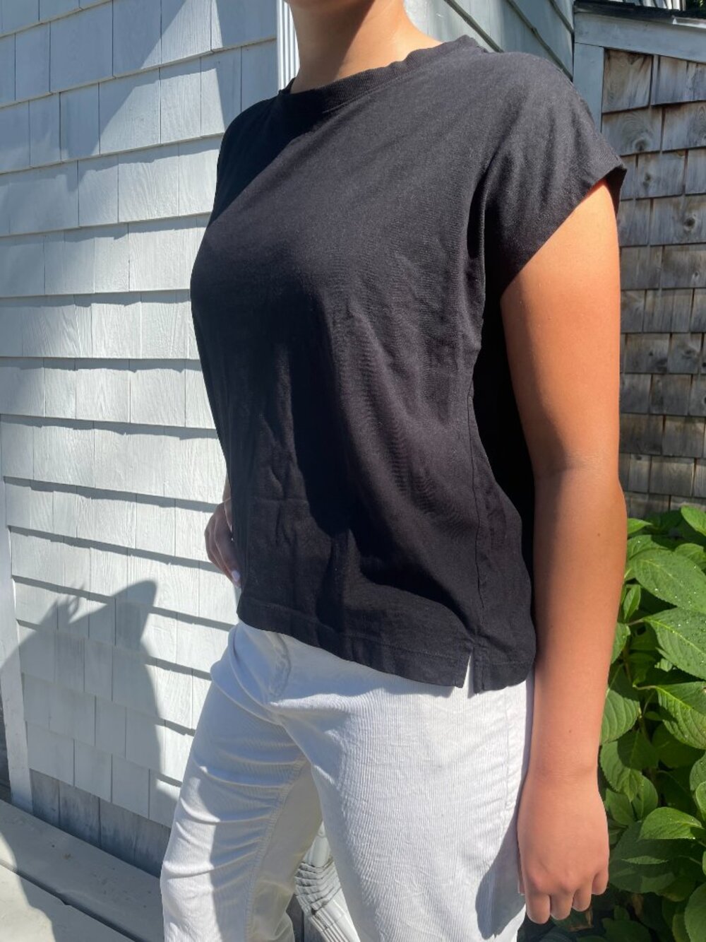 LOFT Black Short-Sleeve Tee, M